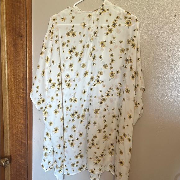 Maurice’s Kimono Cardigan - Picture 3 of 4